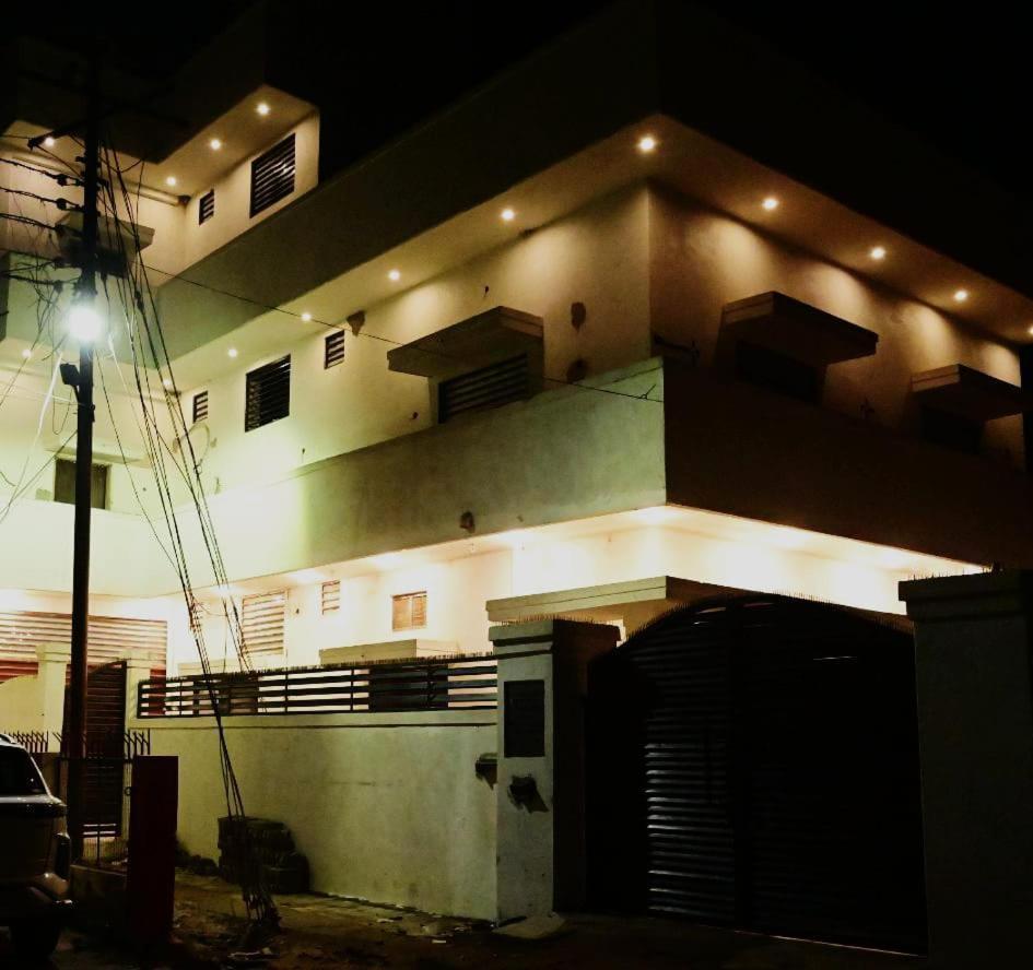 Sri Ram Lalla International Hotel Ayodhya Exterior photo